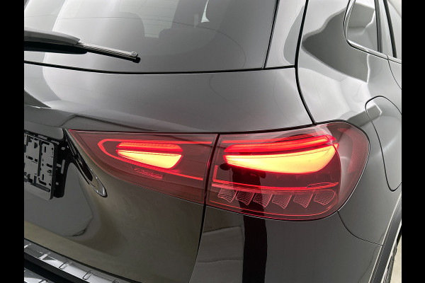 Mercedes-Benz GLA 250 e Business Solution AMG | AMG Line Plus pakket | Nightpakket | Head-up display | MULTIBEAM LED | 360° camera | Panoramaschuifdak | 20 inch AMG velgen | Augmented Reality navigatie |