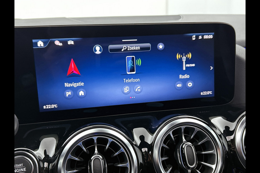 Mercedes-Benz GLA 250 e Business Solution AMG | AMG Line Plus pakket | Nightpakket | Head-up display | MULTIBEAM LED | 360° camera | Panoramaschuifdak | 20 inch AMG velgen | Augmented Reality navigatie |