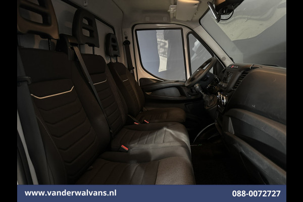Iveco Daily 35C16H 157pk Bakwagen Dubbel Lucht Laadklep Euro6 Airco | Camera | 1010kg laadvermogen Bijrijdersbank
