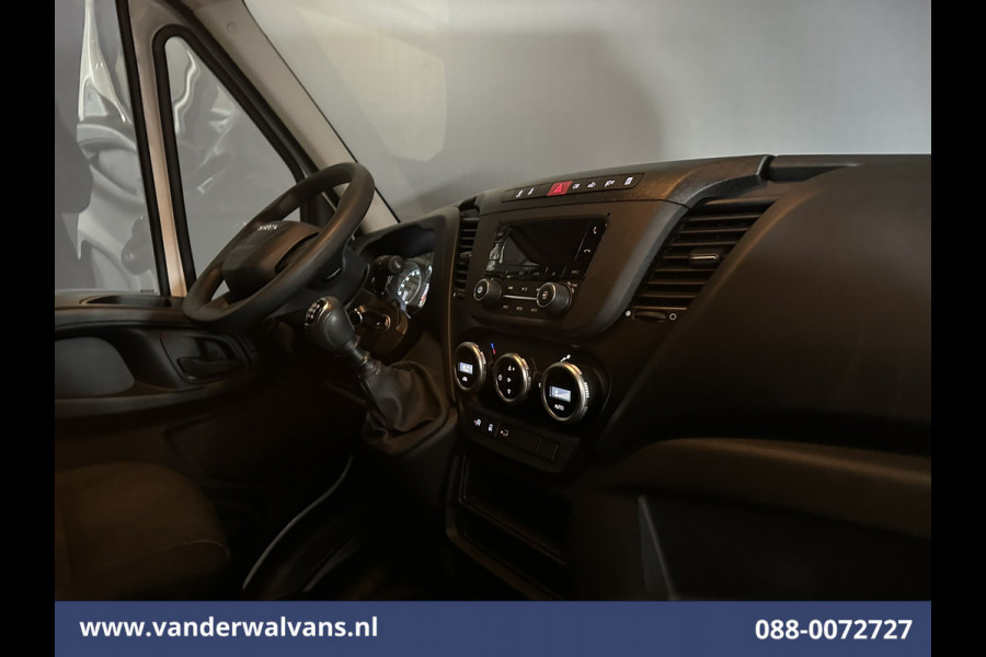 Iveco Daily 35C16H 157pk Bakwagen Dubbel Lucht Laadklep Euro6 Airco | Camera | 1010kg laadvermogen Bijrijdersbank
