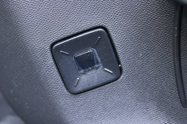 Opel Grandland 1.6 Turbo Plug-in-Hybrid Ultimate | Panoramadak | Trekhaak | Head-Up | FOCAL