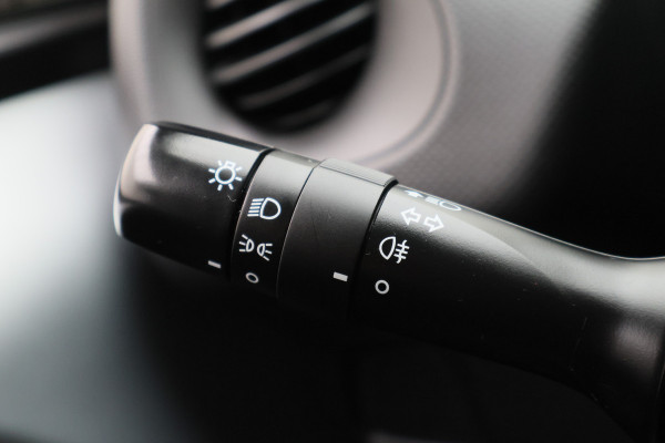 Toyota Aygo 1.0 VVT-i x-fun 5-Deurs, Airco, Bluetooth, Elektrische Ramen, Xenon, Radio, USB