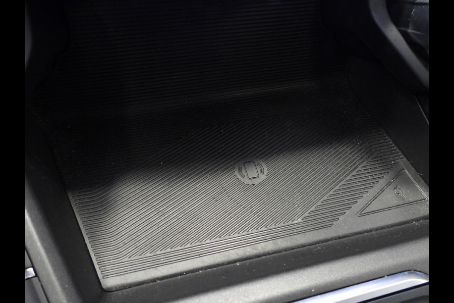 Lynk & Co 01 1.5 PHEV BlackEdition NAVI/360CAM/SCHUIFDAK/LED/20"LMV!