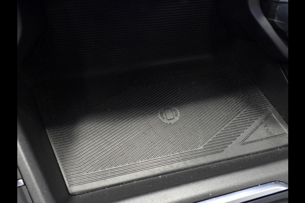 Lynk & Co 01 1.5 PHEV BlackEdition NAVI/360CAM/SCHUIFDAK/LED/20"LMV!