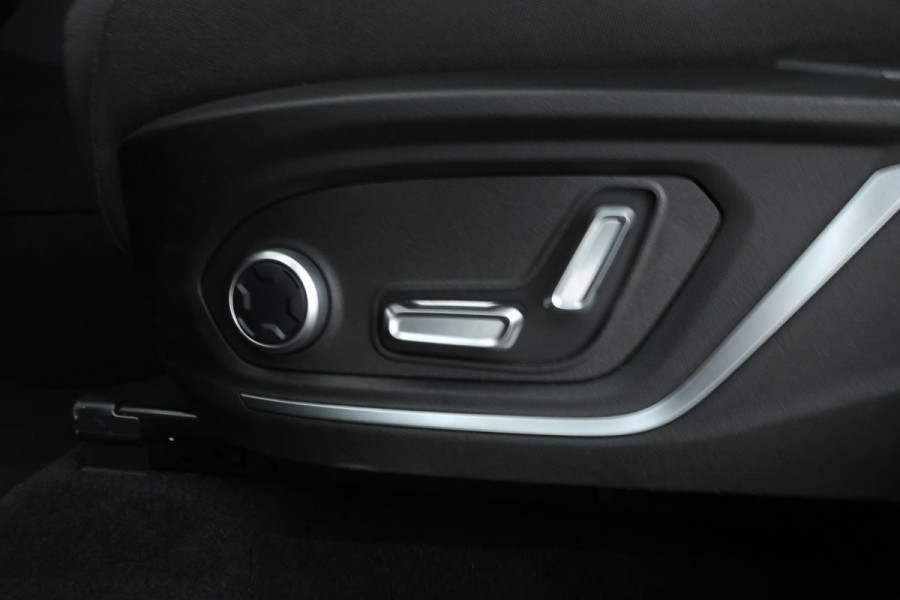 Lynk & Co 01 1.5 360 Graden, Navigatie, Climate, Full black