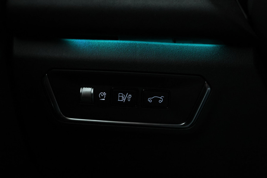 Lynk & Co 01 1.5 360 Graden, Navigatie, Climate, Full black