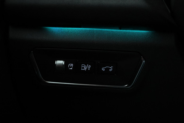 Lynk & Co 01 1.5 360 Graden, Navigatie, Climate, Full black