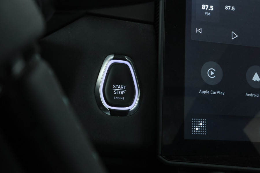 Lynk & Co 01 1.5 360 Graden, Navigatie, Climate, Full black