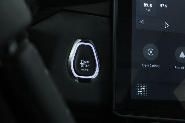 Lynk & Co 01 1.5 360 Graden, Navigatie, Climate, Full black