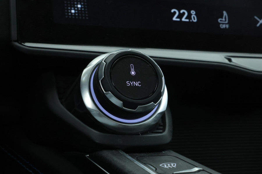 Lynk & Co 01 1.5 360 Graden, Navigatie, Climate, Full black