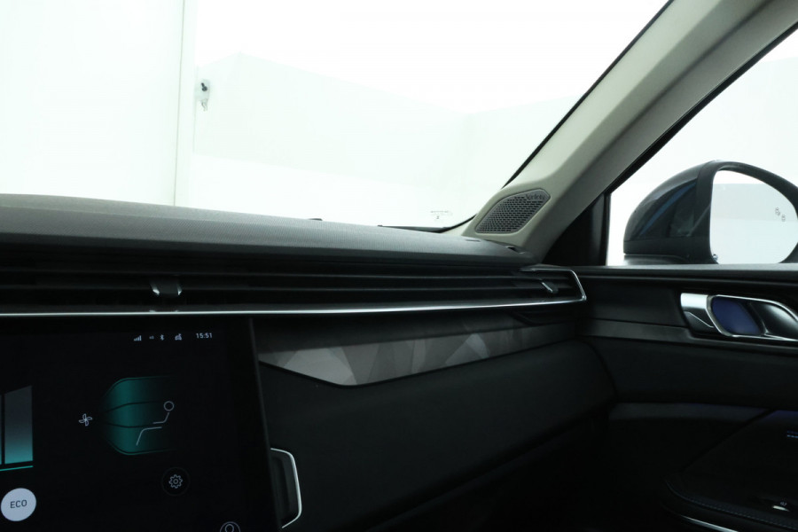 Lynk & Co 01 1.5 360 Graden, Navigatie, Climate, Full black