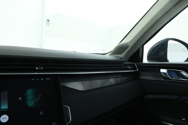 Lynk & Co 01 1.5 360 Graden, Navigatie, Climate, Full black