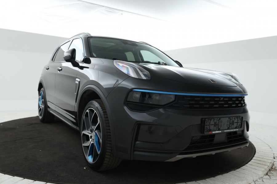 Lynk & Co 01 1.5 360 Graden, Navigatie, Climate, Full black