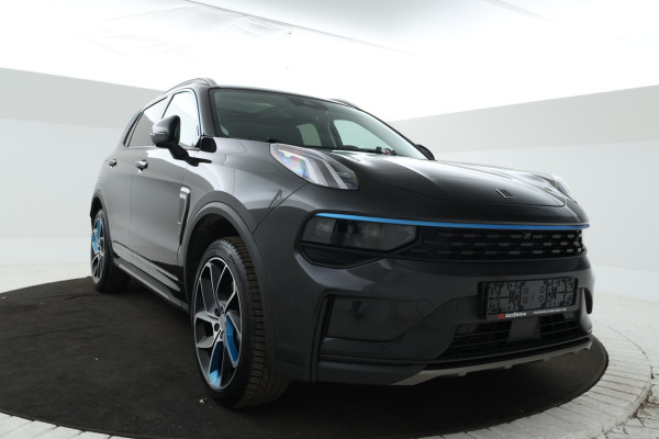 Lynk & Co 01 1.5 360 Graden, Navigatie, Climate, Full black