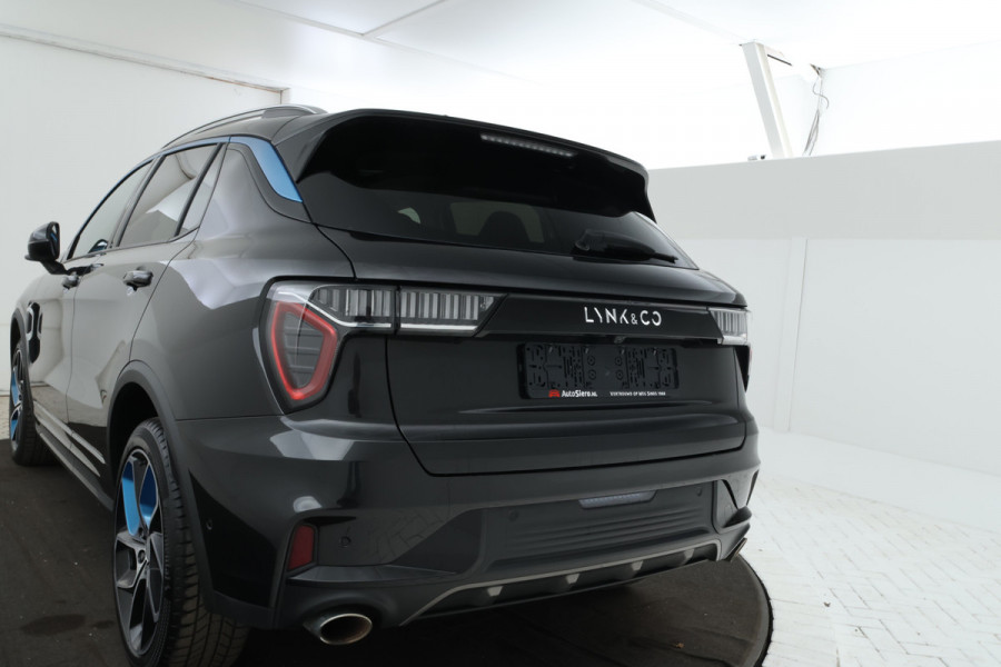 Lynk & Co 01 1.5 360 Graden, Navigatie, Climate, Full black