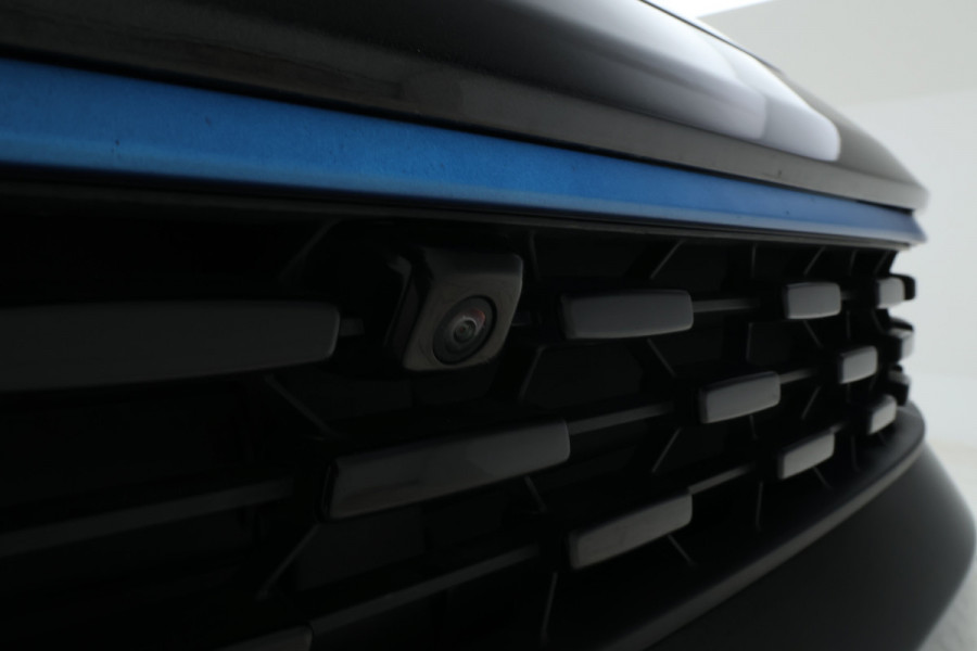 Lynk & Co 01 1.5 360 Graden, Navigatie, Climate, Full black