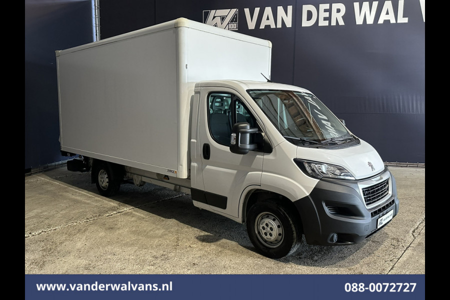 Peugeot Boxer 2.2 BlueHDi 141pk Bakwagen Laadklep Euro6 Airco | Cruisecontrol | 995kg laadvermogen Bijrijdersbank