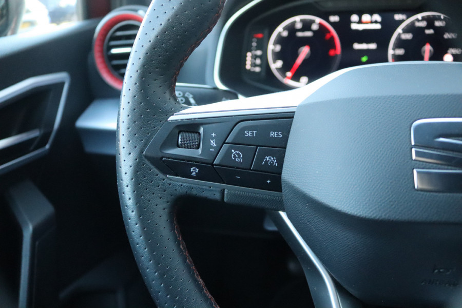 Seat Ibiza 95PK EcoTSI FR Business Intense Navigatie/Camera/Stoelverwarming/Full-LED