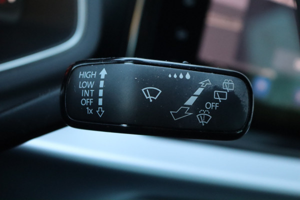 Seat Ibiza 95PK EcoTSI FR Business Intense Navigatie/Camera/Stoelverwarming/Full-LED