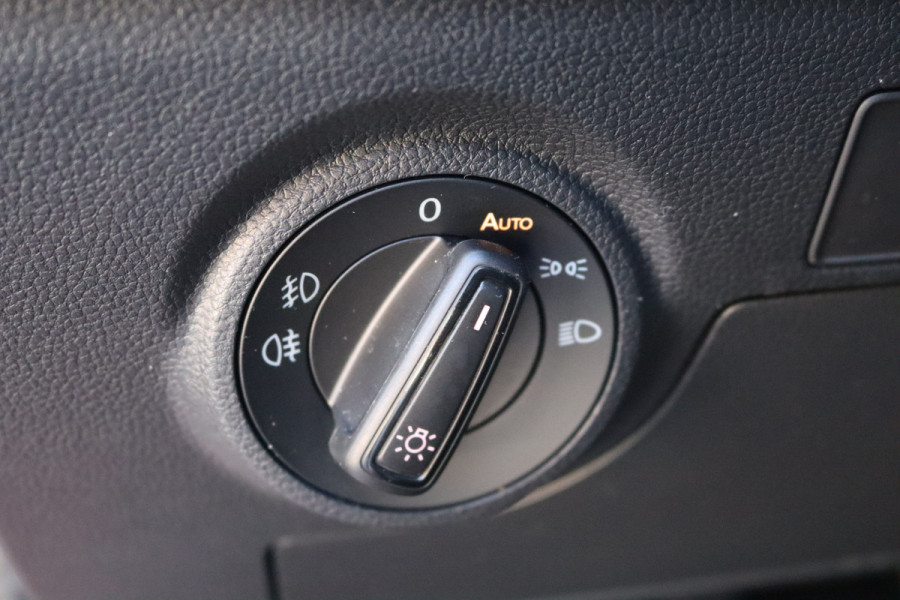 Seat Ibiza 95PK EcoTSI FR Business Intense Navigatie/Camera/Stoelverwarming/Full-LED