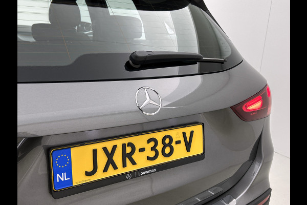 Mercedes-Benz GLA 250 e Plug-In Hybride Trekhaak | Distronic | Sfeerverlichting | Stuur en Stoelverwarming | Ledkoplampen Inclusief 24 maanden MB Certified garantie voor Europa.