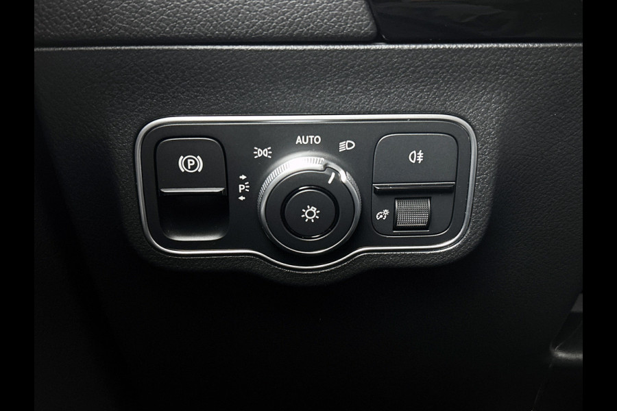 Mercedes-Benz GLA 250 e Plug-In Hybride Trekhaak | Distronic | Sfeerverlichting | Stuur en Stoelverwarming | Ledkoplampen Inclusief 24 maanden MB Certified garantie voor Europa.
