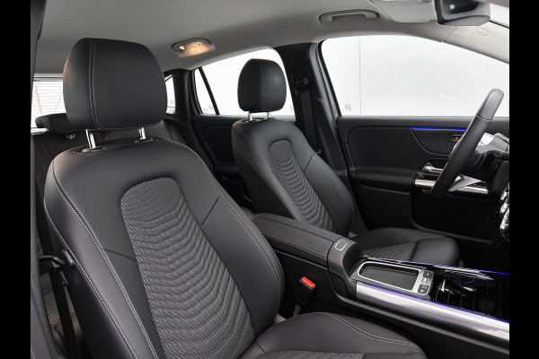 Mercedes-Benz GLA 250 e Plug-In Hybride Trekhaak | Distronic | Sfeerverlichting | Stuur en Stoelverwarming | Ledkoplampen Inclusief 24 maanden MB Certified garantie voor Europa.