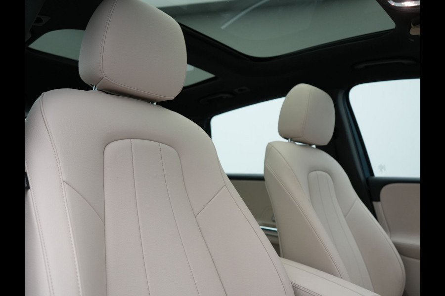 Mercedes-Benz B-Klasse 250 e Progressive PHEV 218pk Dealer O.H. | Trekhaak Af Fabriek | Panodak | Camera | Lederen Sportstoelen Memory & Verwarmd | Apple Carplay | Keyless | Cruise Control | Navigatie | DAB | Plug In Hybrid