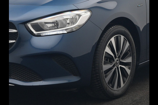 Mercedes-Benz B-Klasse 250 e Progressive PHEV 218pk Dealer O.H. | Trekhaak Af Fabriek | Panodak | Camera | Lederen Sportstoelen Memory & Verwarmd | Apple Carplay | Keyless | Cruise Control | Navigatie | DAB | Plug In Hybrid