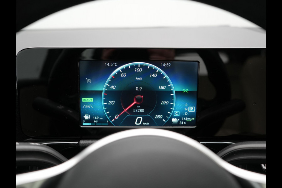 Mercedes-Benz B-Klasse 250 e Progressive PHEV 218pk Dealer O.H. | Trekhaak Af Fabriek | Panodak | Camera | Lederen Sportstoelen Memory & Verwarmd | Apple Carplay | Keyless | Cruise Control | Navigatie | DAB | Plug In Hybrid