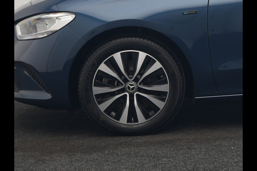 Mercedes-Benz B-Klasse 250 e Progressive PHEV 218pk Dealer O.H. | Trekhaak Af Fabriek | Panodak | Camera | Lederen Sportstoelen Memory & Verwarmd | Apple Carplay | Keyless | Cruise Control | Navigatie | DAB | Plug In Hybrid