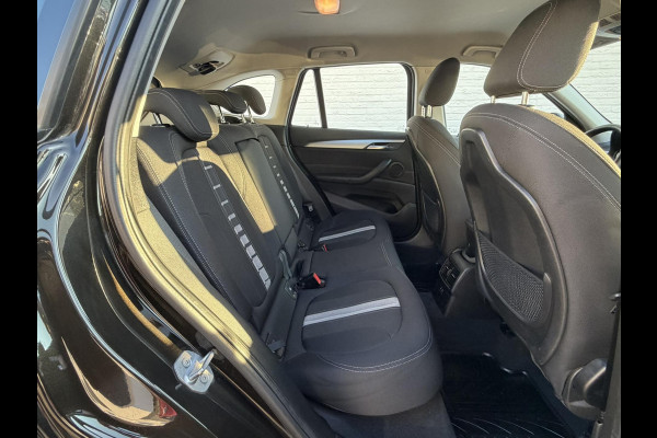 BMW X1 SDrive18i Automaat Clima Cruise Navi Pdc V+A Stoelverwarming Elek. A-klep