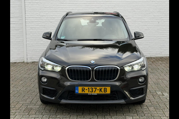 BMW X1 SDrive18i Automaat Clima Cruise Navi Pdc V+A Stoelverwarming Elek. A-klep