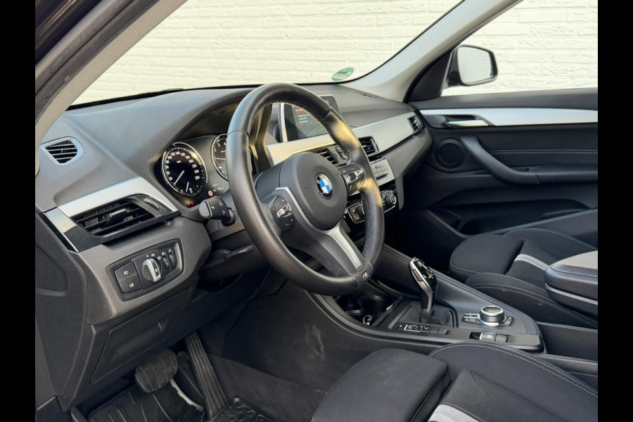BMW X1 SDrive18i Automaat Clima Cruise Navi Pdc V+A Stoelverwarming Elek. A-klep