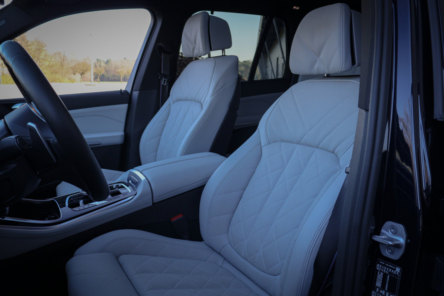 BMW X5 xDrive50e | STOELVERWARMING & VERKOELING | ADAPTIVE CRUISE | 360 CAMERA | APPLE CARPLAY | MEMORY SEATS |