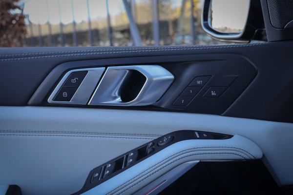 BMW X5 xDrive50e | STOELVERWARMING & VERKOELING | ADAPTIVE CRUISE | 360 CAMERA | APPLE CARPLAY | MEMORY SEATS |