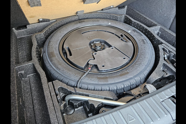 Škoda Kodiaq 1.5 TSI Business Edition | Automaat | LED | ACC | Kessy | Canton | Camera | Stuur & stoelverwarming | Smartlink Wireless | Elek. achterklep |