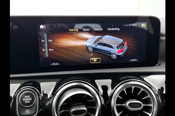 Mercedes-Benz A-Klasse 160 Business Solution Luxury Ledkoplampen | MBUX augmented reality voor navigatie | Sfeerverlichting | Stoelverwarming voor | Achteruitrijcamera. Inclusief 24 maanden Mercedes-Benz Certified garantie voor Europa.