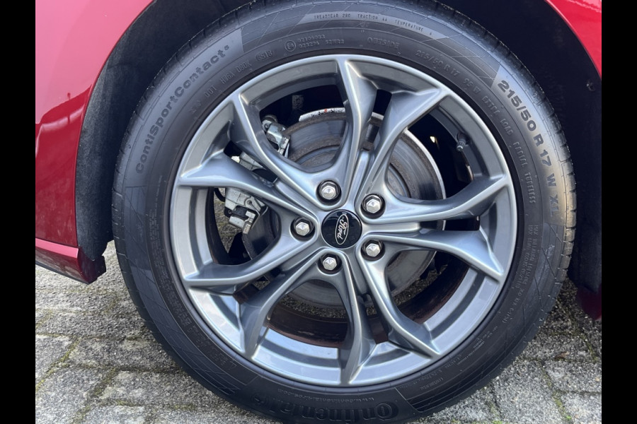 Ford Focus 150pk EcoB. ST L. Bns *NIEUW GELEVERD/DEALERONDERHOUDEN*