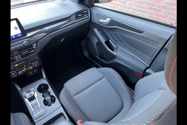 Ford Focus 150pk EcoB. ST L. Bns *NIEUW GELEVERD/DEALERONDERHOUDEN*