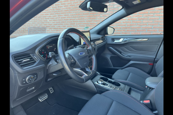 Ford Focus 150pk EcoB. ST L. Bns *NIEUW GELEVERD/DEALERONDERHOUDEN*
