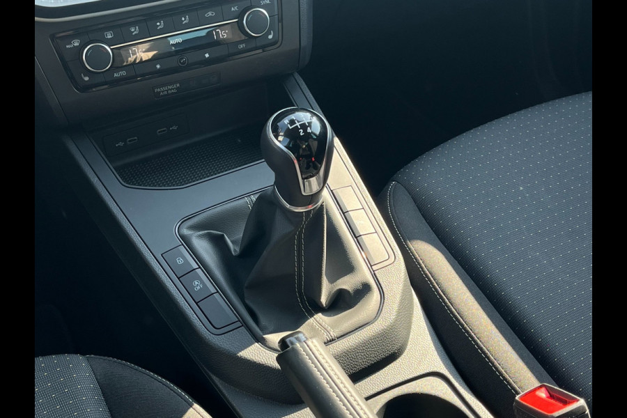 Seat Ibiza 1.0 EcoTSI Style Business Connect | Stoelverwarming | Carplay | Digitaal Dashboard