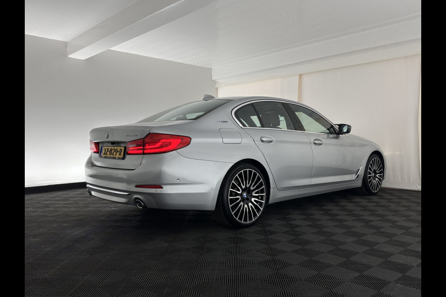 BMW 5 Serie 530e iPerformance High Executive (Plug-in) *PANO | LEATHER | FULL-LED | TOP-VIEW | HARMAN/KARDON | BLINDSPOT | MEMORY-PACK | HEATED-COMFORTSEATS | DIGI-COCKPIT | AMBIENT-LIGHT | NAVI-FULLMAP | 20''ALU*