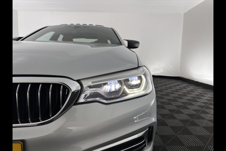 BMW 5 Serie 530e iPerformance High Executive (Plug-in) *PANO | LEATHER | FULL-LED | TOP-VIEW | HARMAN/KARDON | BLINDSPOT | MEMORY-PACK | HEATED-COMFORTSEATS | DIGI-COCKPIT | AMBIENT-LIGHT | NAVI-FULLMAP | 20''ALU*