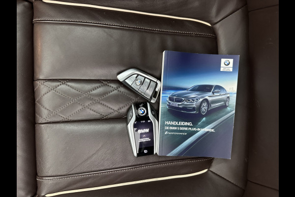 BMW 5 Serie 530e iPerformance High Executive (Plug-in) *PANO | LEATHER | FULL-LED | TOP-VIEW | HARMAN/KARDON | BLINDSPOT | MEMORY-PACK | HEATED-COMFORTSEATS | DIGI-COCKPIT | AMBIENT-LIGHT | NAVI-FULLMAP | 20''ALU*