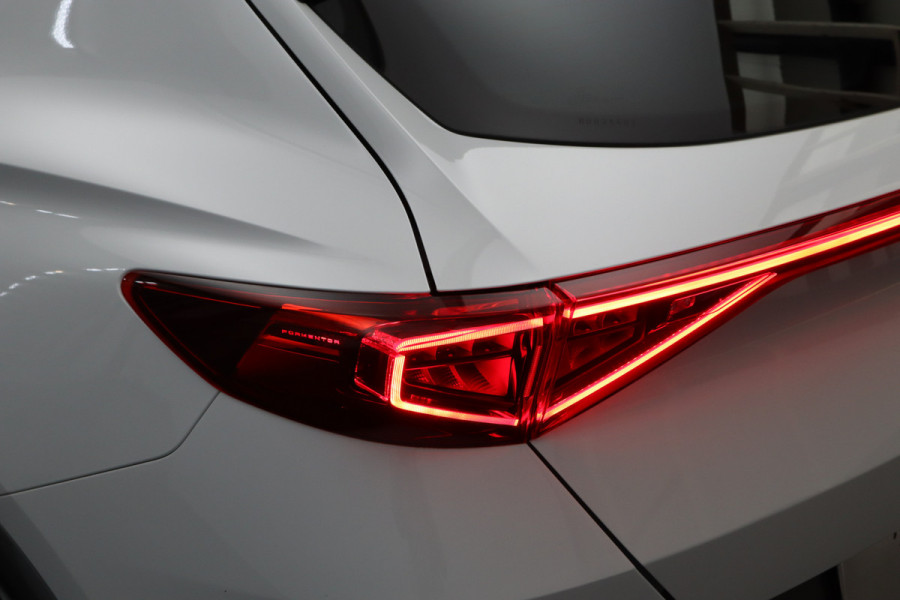 CUPRA Formentor 1.4 e-Hybrid VZ 245 PK Copper Edition PHEV, Panoramadak, Kuipstoelen