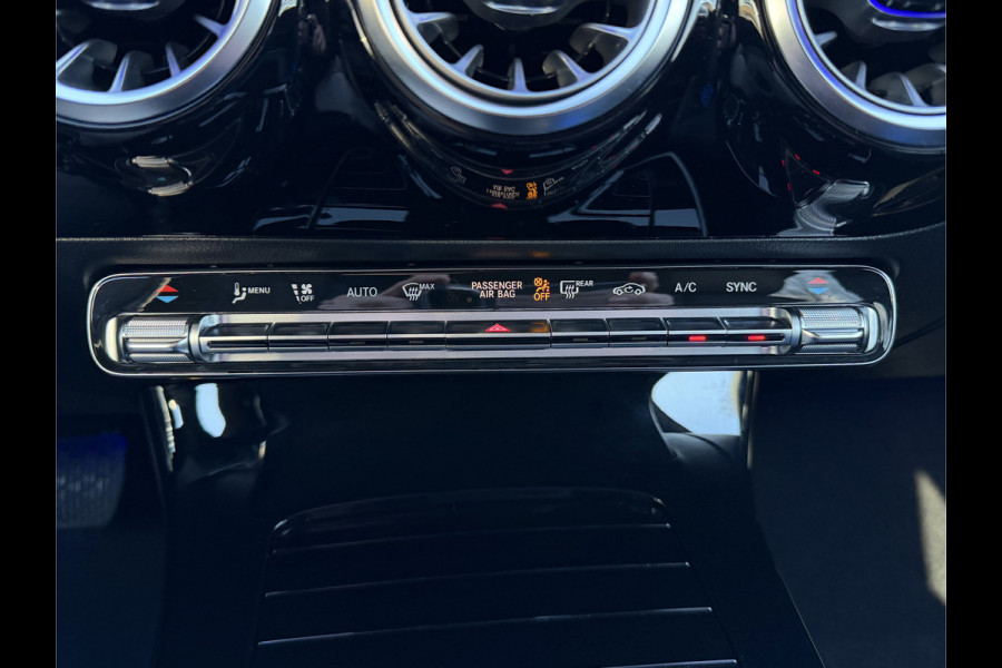 Mercedes-Benz CLA-Klasse Shooting Brake 180 Business Solution Luxury Automaat / Leder / PDC v+a / Navigatie / Keyless / Led