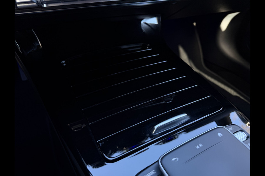 Mercedes-Benz CLA-Klasse Shooting Brake 180 Business Solution Luxury Automaat / Leder / PDC v+a / Navigatie / Keyless / Led