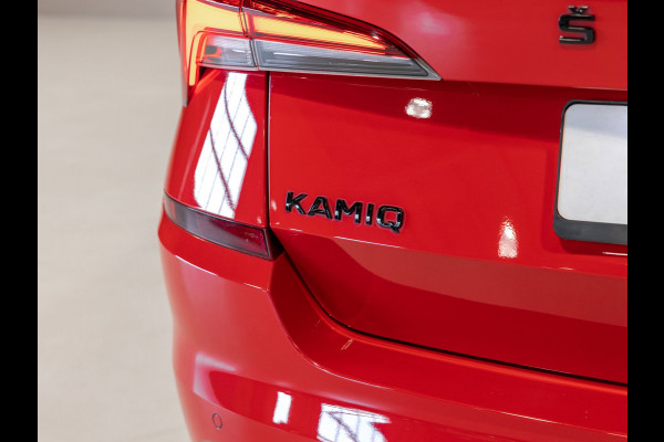 Škoda Kamiq 1.5 TSI ACT Monte Carlo / 150pk / Panorama dak / Elektrische stoelverstelling / Stoelverwarming /