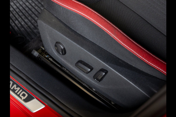 Škoda Kamiq 1.5 TSI ACT Monte Carlo / 150pk / Panorama dak / Elektrische stoelverstelling / Stoelverwarming /